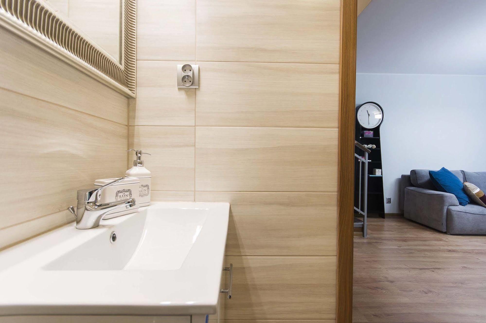 Apartament White Lions 3*