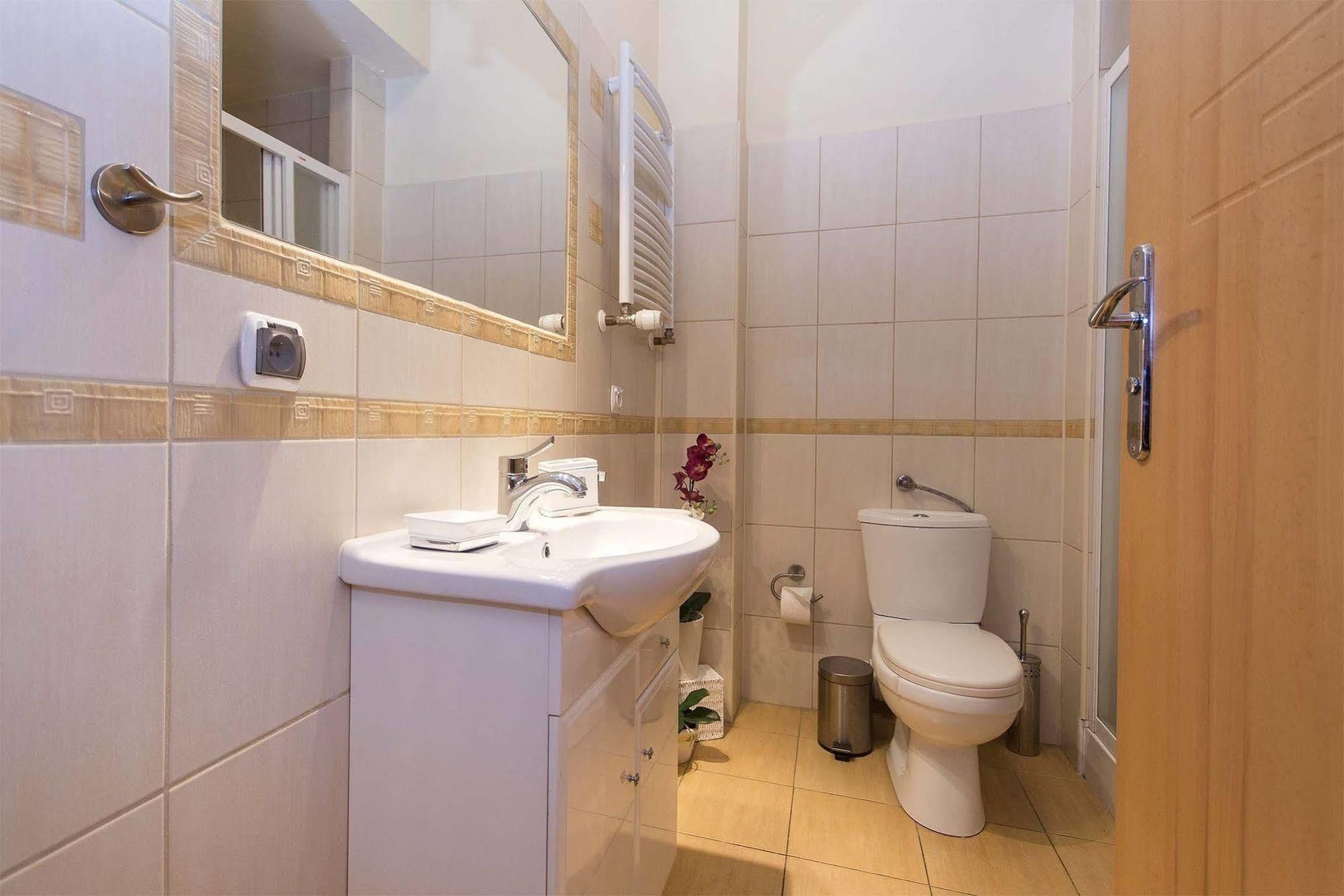 Apartament White Lions